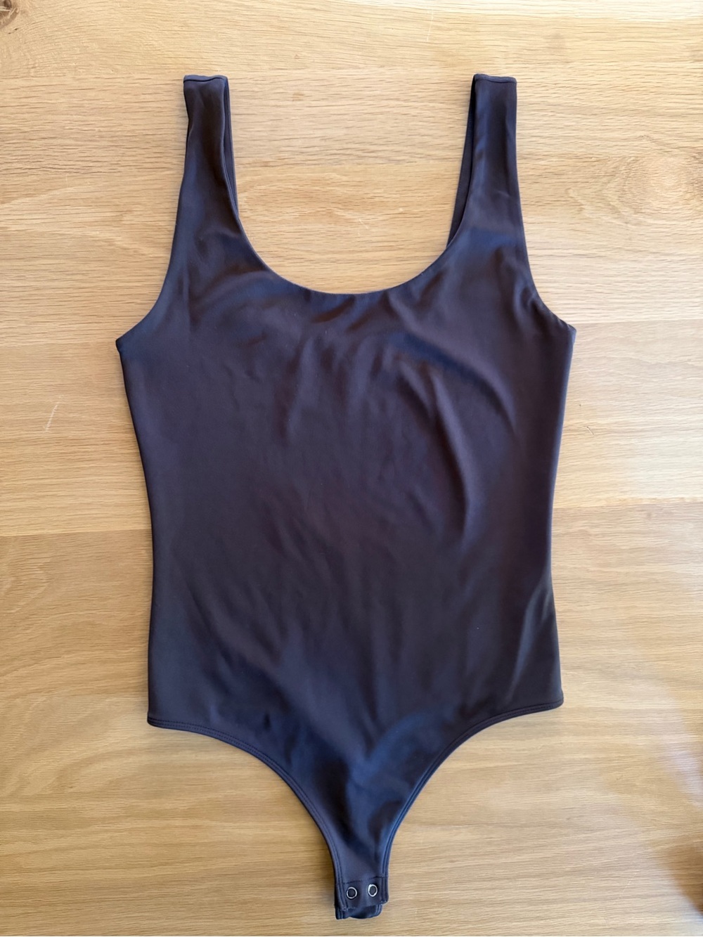 NWOT Express Brown Scoop Neck Bodysuit - Size Small